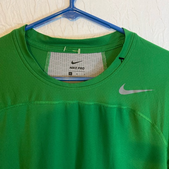 Went to Goodwill! Profection Nike Pro Mens Long Sleeve Tee NWOT - Picture 3 of 4